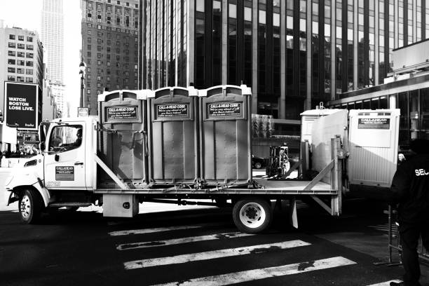 Best Porta potty rental near me  in Albany, KY